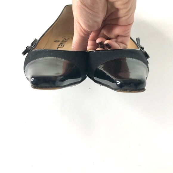 Chanel Retro Vintage Lagerfeld CC Bow Kitten Heel Pointed Toe Cap Toe Pumps 38 - Picture 7 of 11